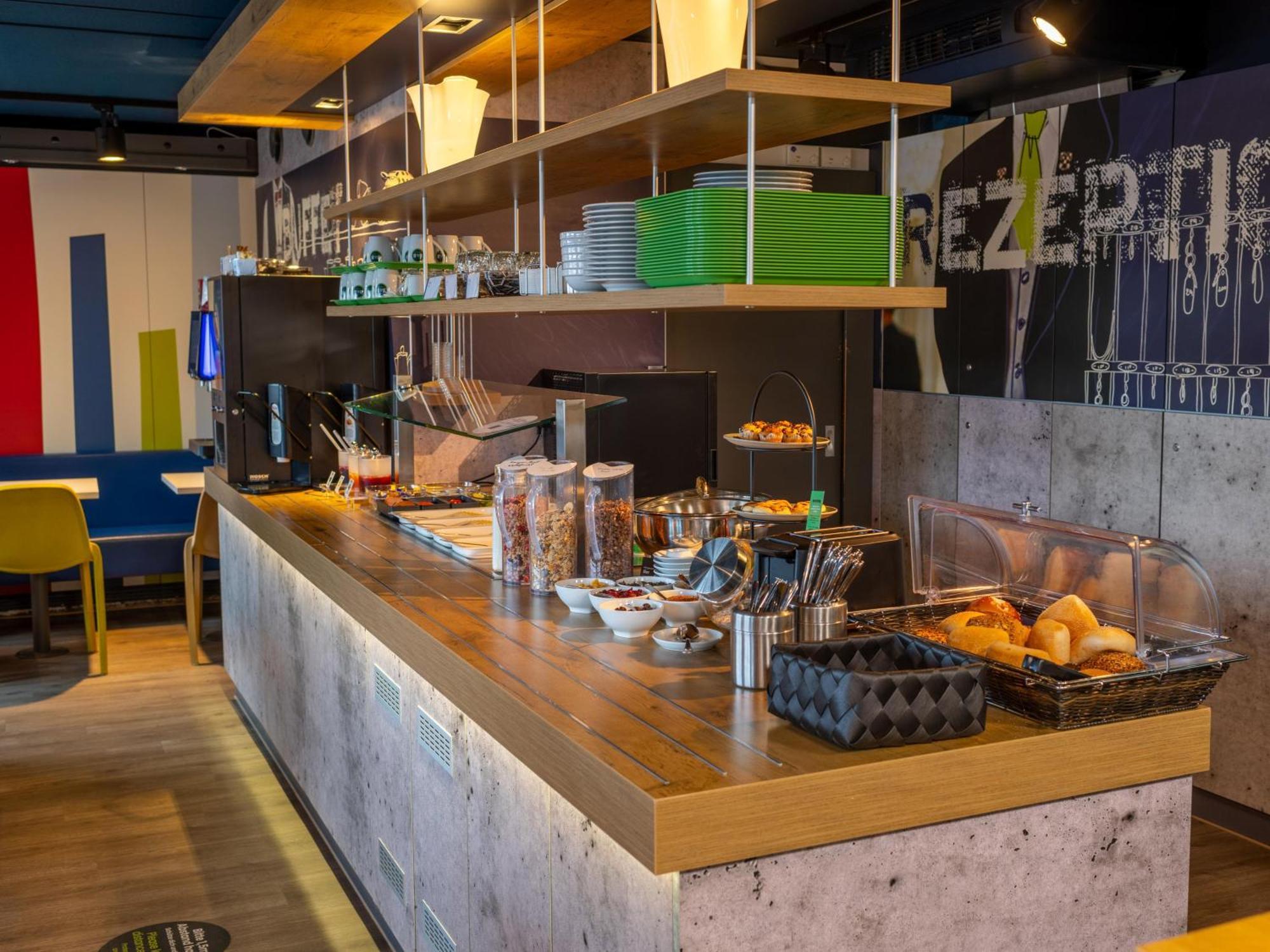 B&B Hotel Aachen-Nord Екстериор снимка