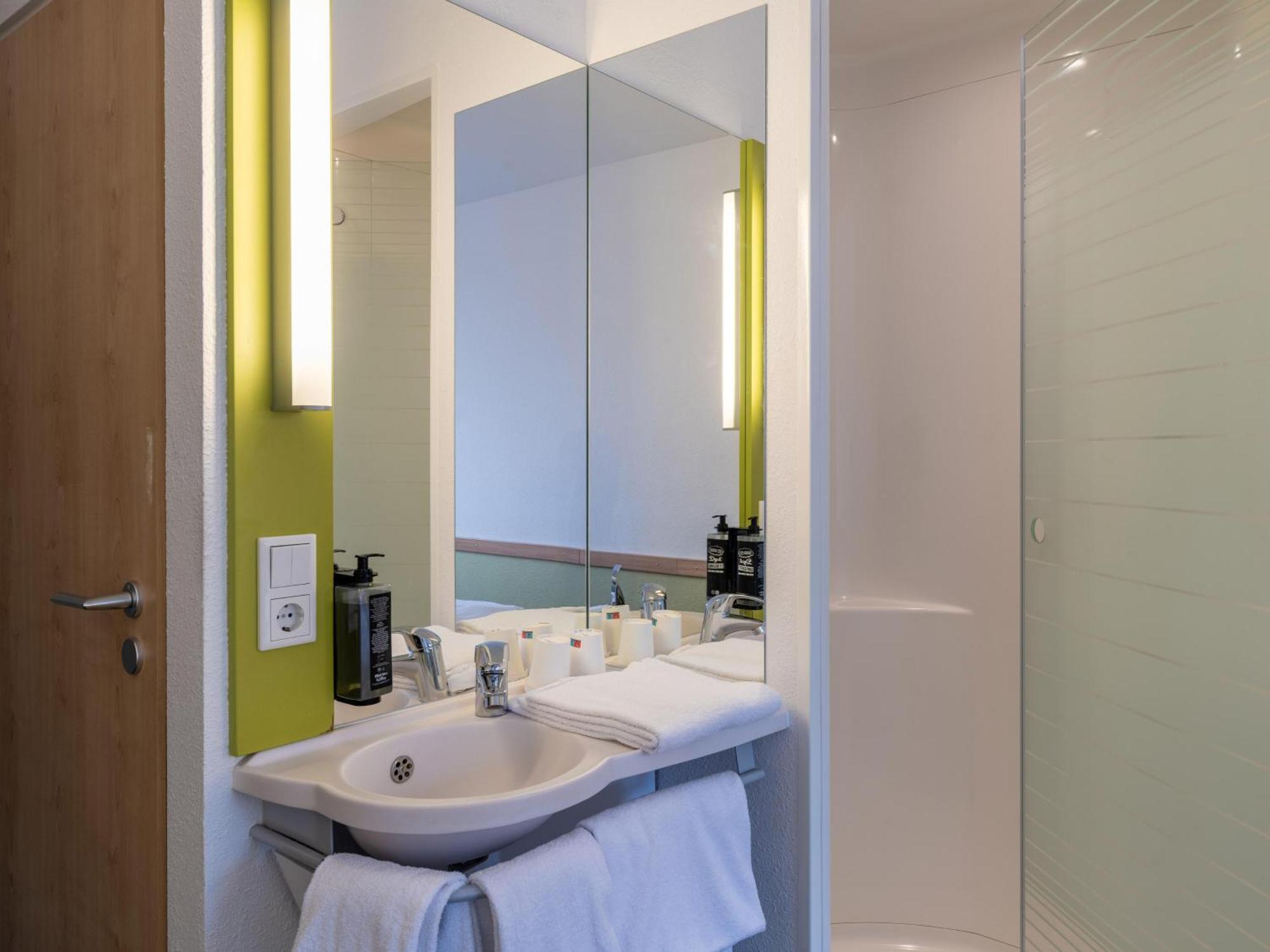 B&B Hotel Aachen-Nord Екстериор снимка